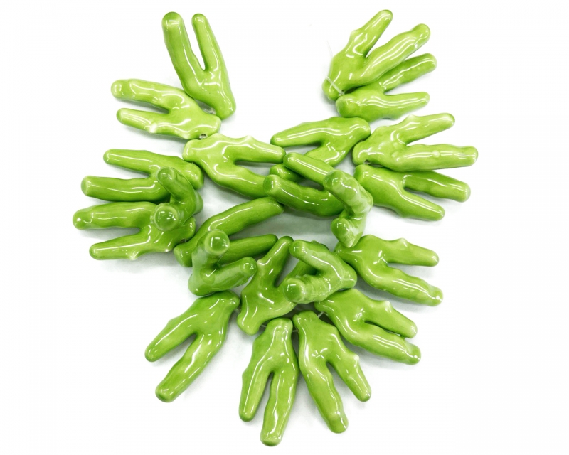Бусины керамические лапки цвет зеленый размер бусины около 40-50мм